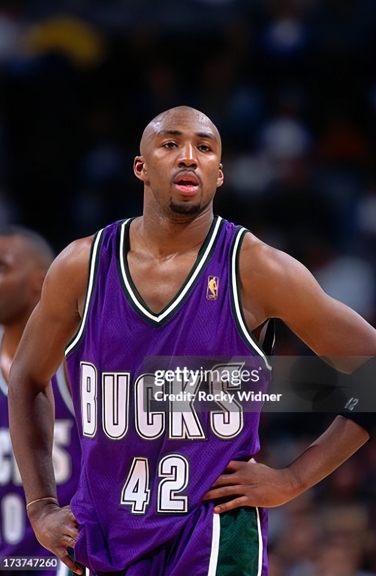 任牧师, 出任姚明的, phTXS