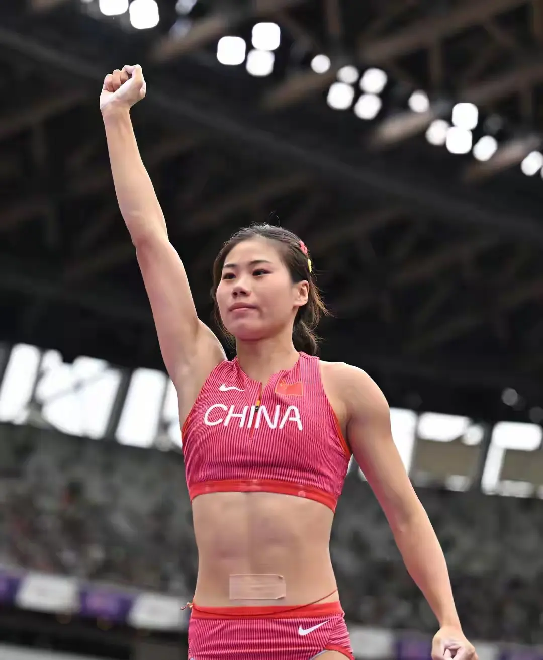 的表现, 的个人最好, 松决赛中