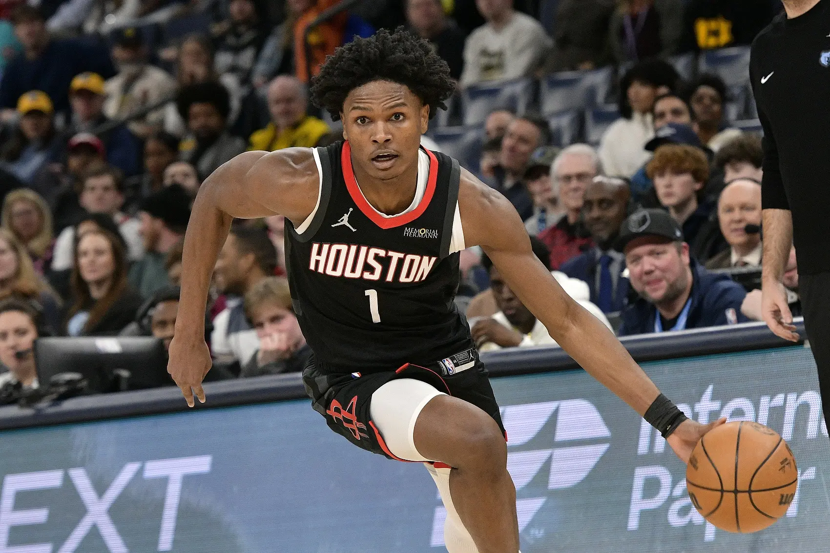 验阵容确定, 的加盟, 至少能拉开