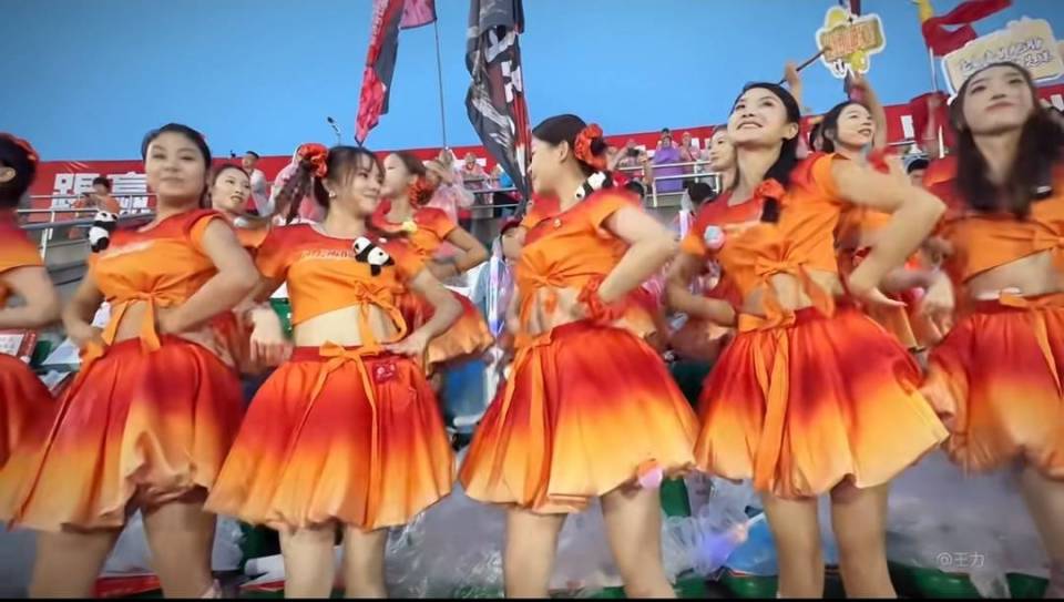 绵阳以足球, 援团, 有效带动文