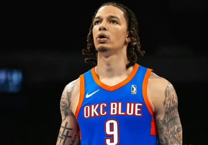 若威尔逊未, 球队的内线